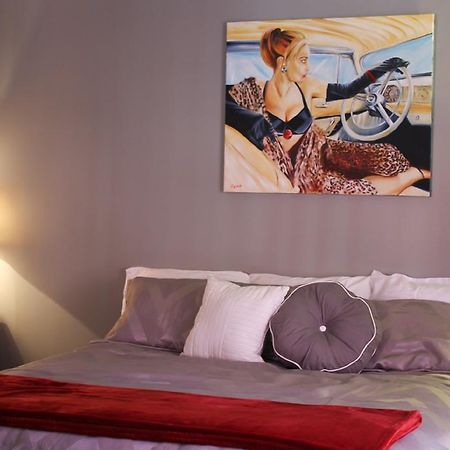 Lux Rooms Wallace Bilik gambar