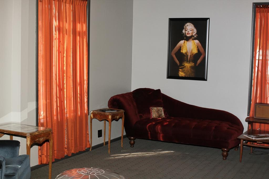 Lux Rooms Wallace Bilik gambar